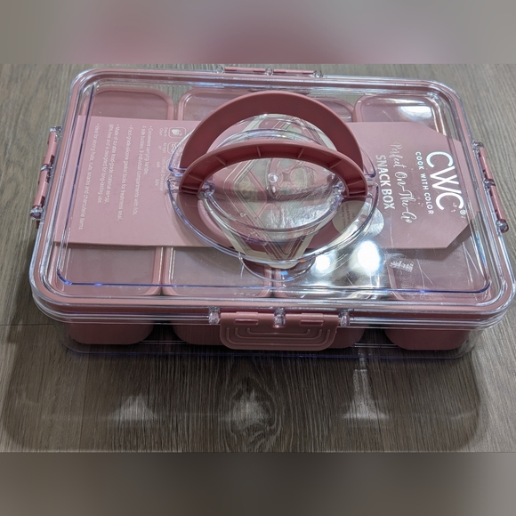 CWC Rose Snack Box with Compartments - Picture 3 of 3